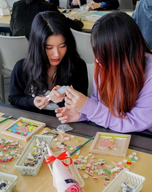 Mosaic Art Workshop with English-Speaking Instructor in Hanoi